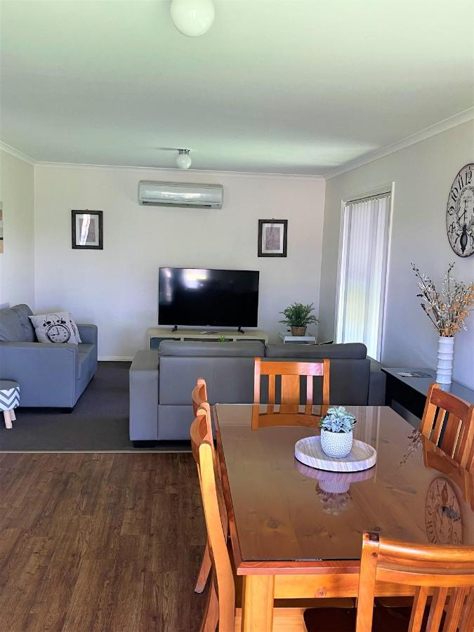 Dbj Holiday Units Mulwala Bagian luar foto
