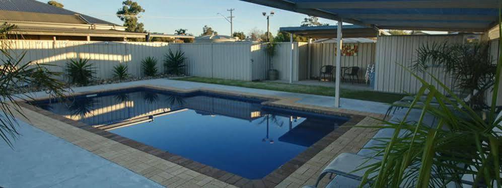Dbj Holiday Units Mulwala Bagian luar foto